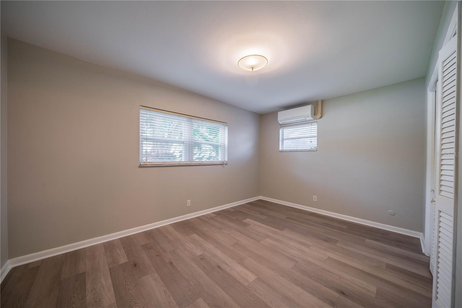 Guest bedroom