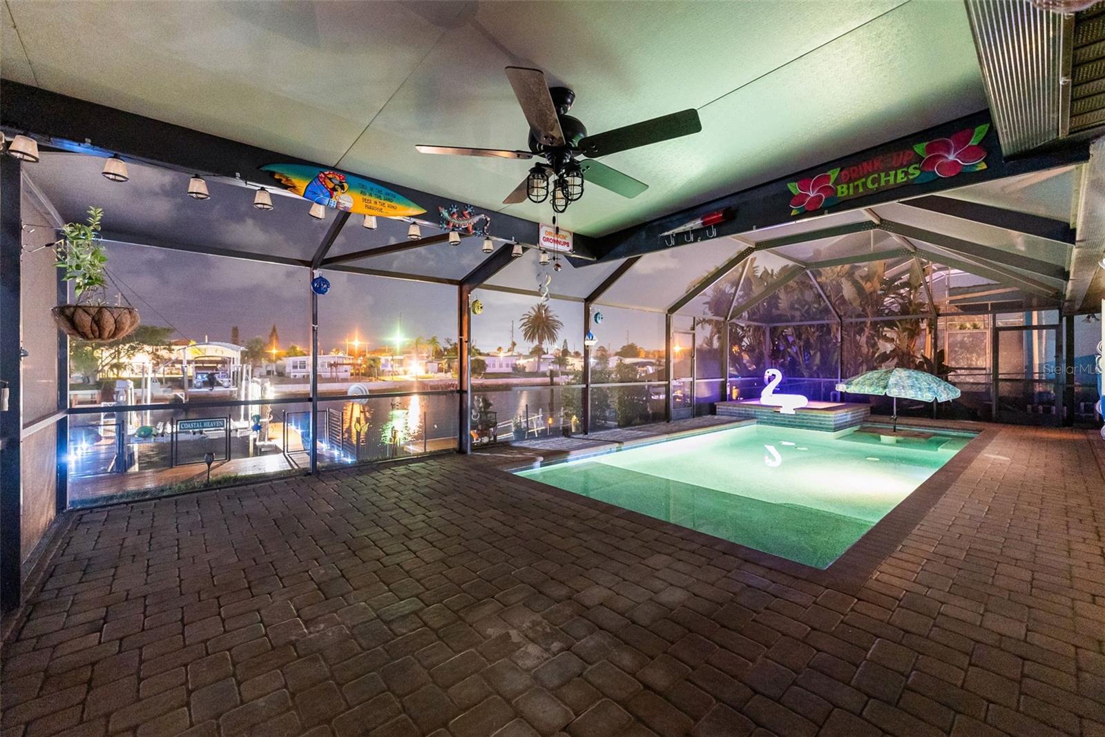 SALTWATER POOL WITH SALTWATER PANEL INSTALLED IN 2024