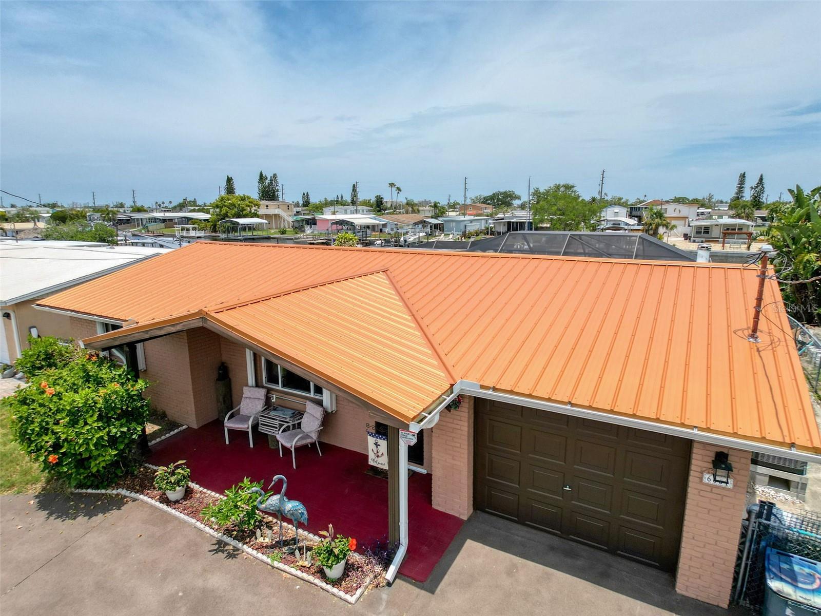 AN AMAZING COOPER ROOF