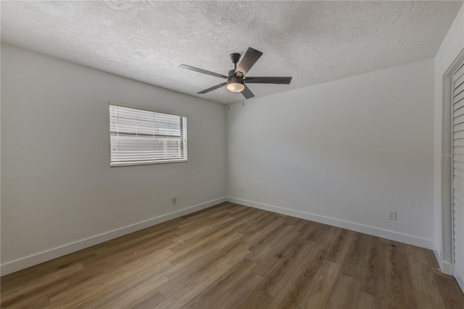 2nd bedroom