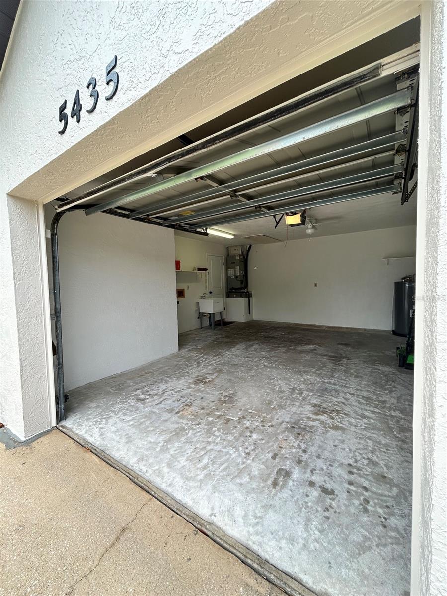 Oversized one car garage