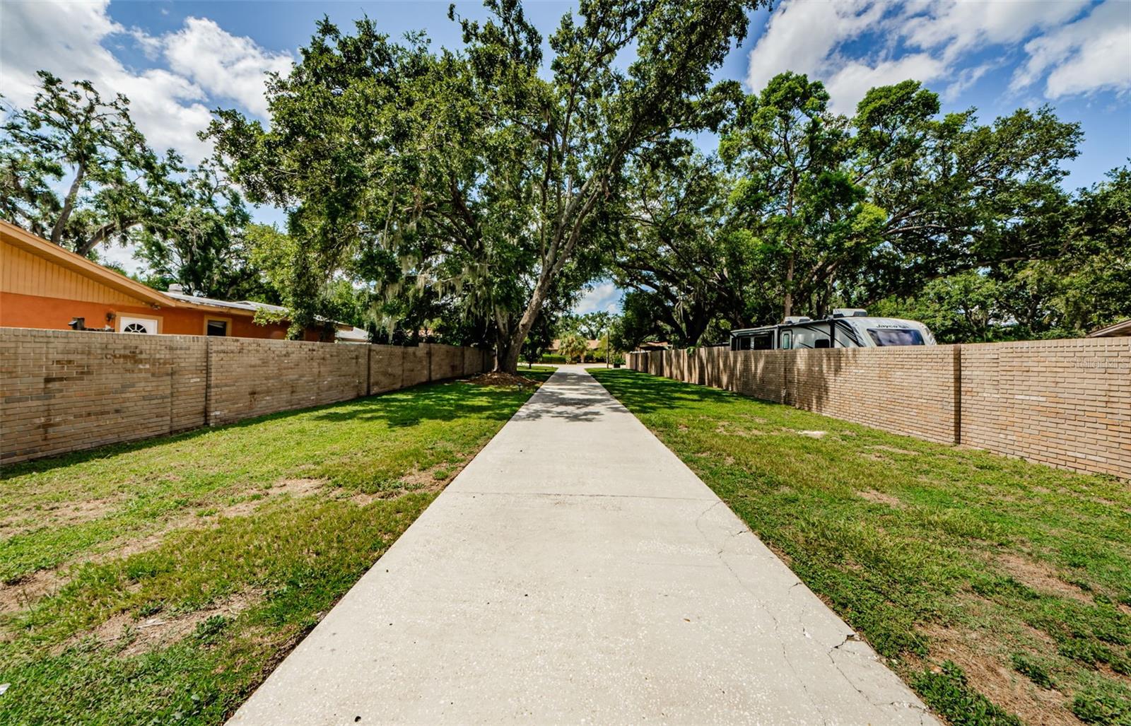Long driveway to street