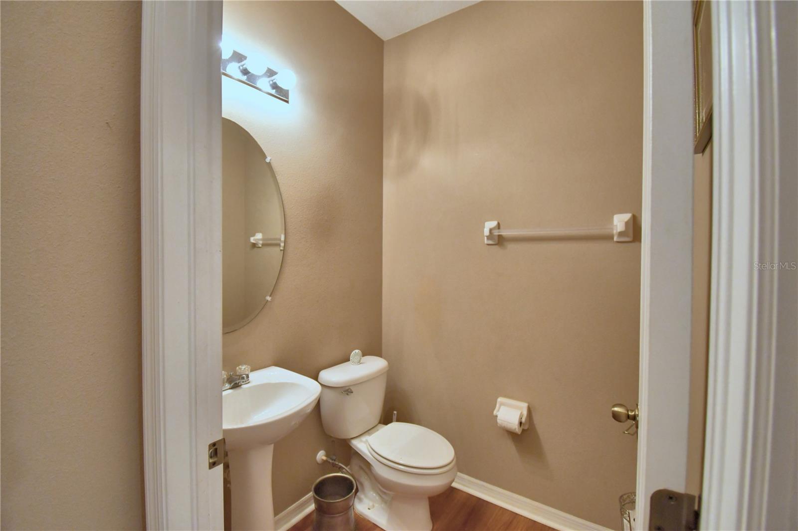 Guest Bathroom; 1st floor