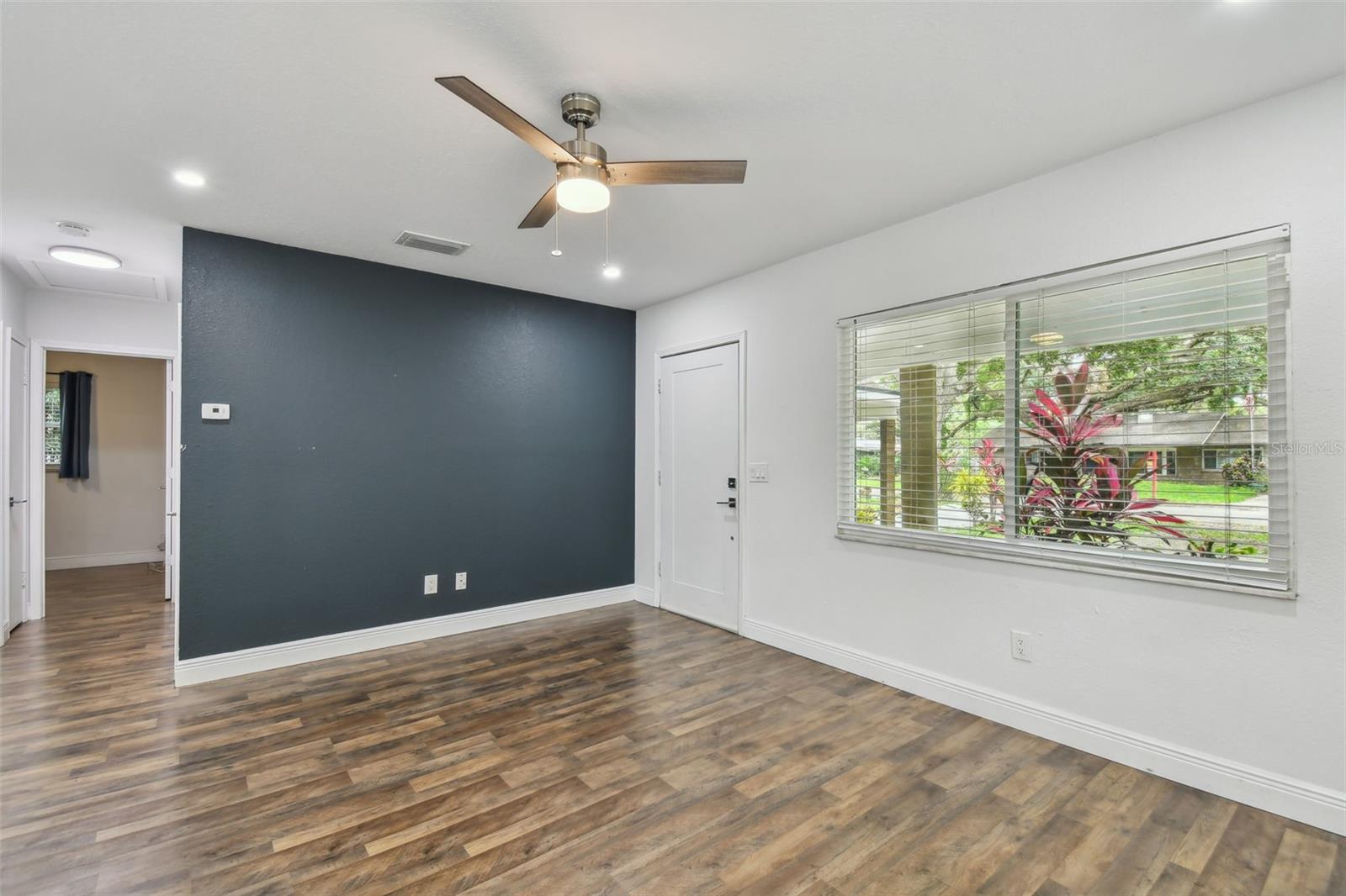 Front Living Rooom