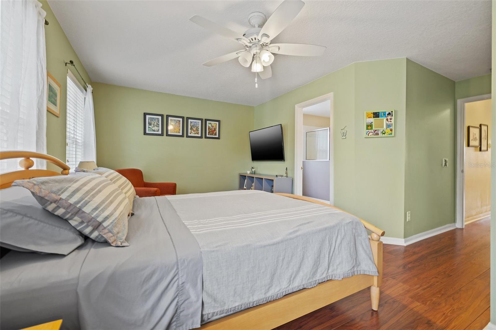 Primary suite