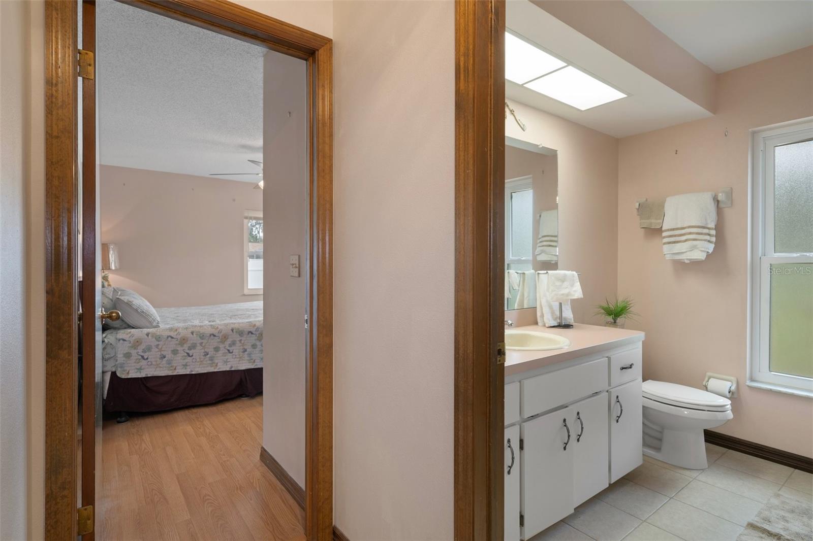 Guest Bedroom/Guest Bathroom