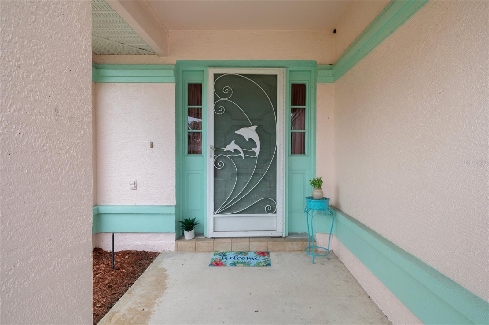 Welcome Home !! You have found the perfect Fl. Home