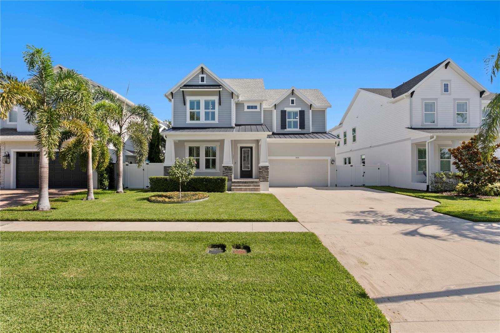 This stunning, 4 year old home is in the Grady Elementary, Coleman Middle, and Plant High School District.