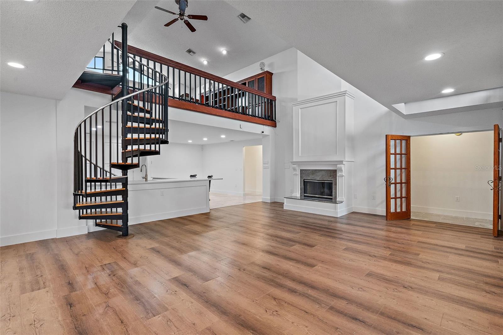 Soaring Ceilings in 25' x 20' Family / Entertainment Room - just off New KITCHEN