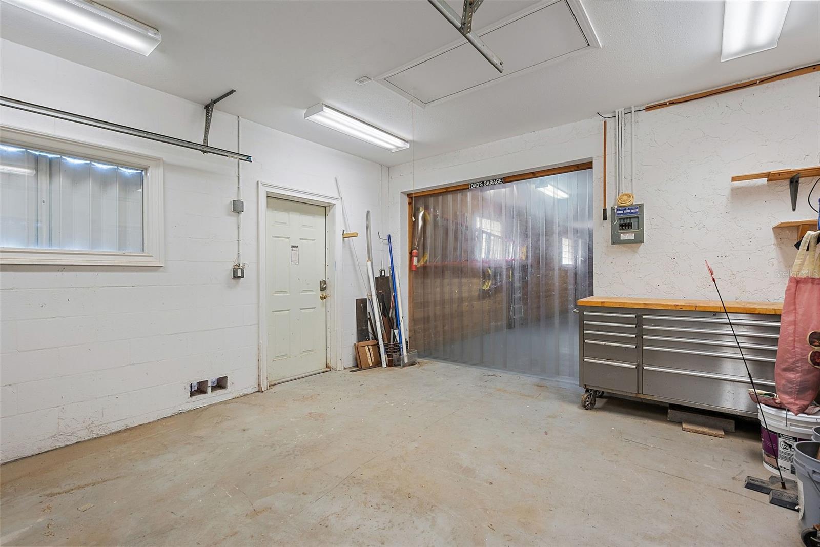 Workshop - with Garage Door for