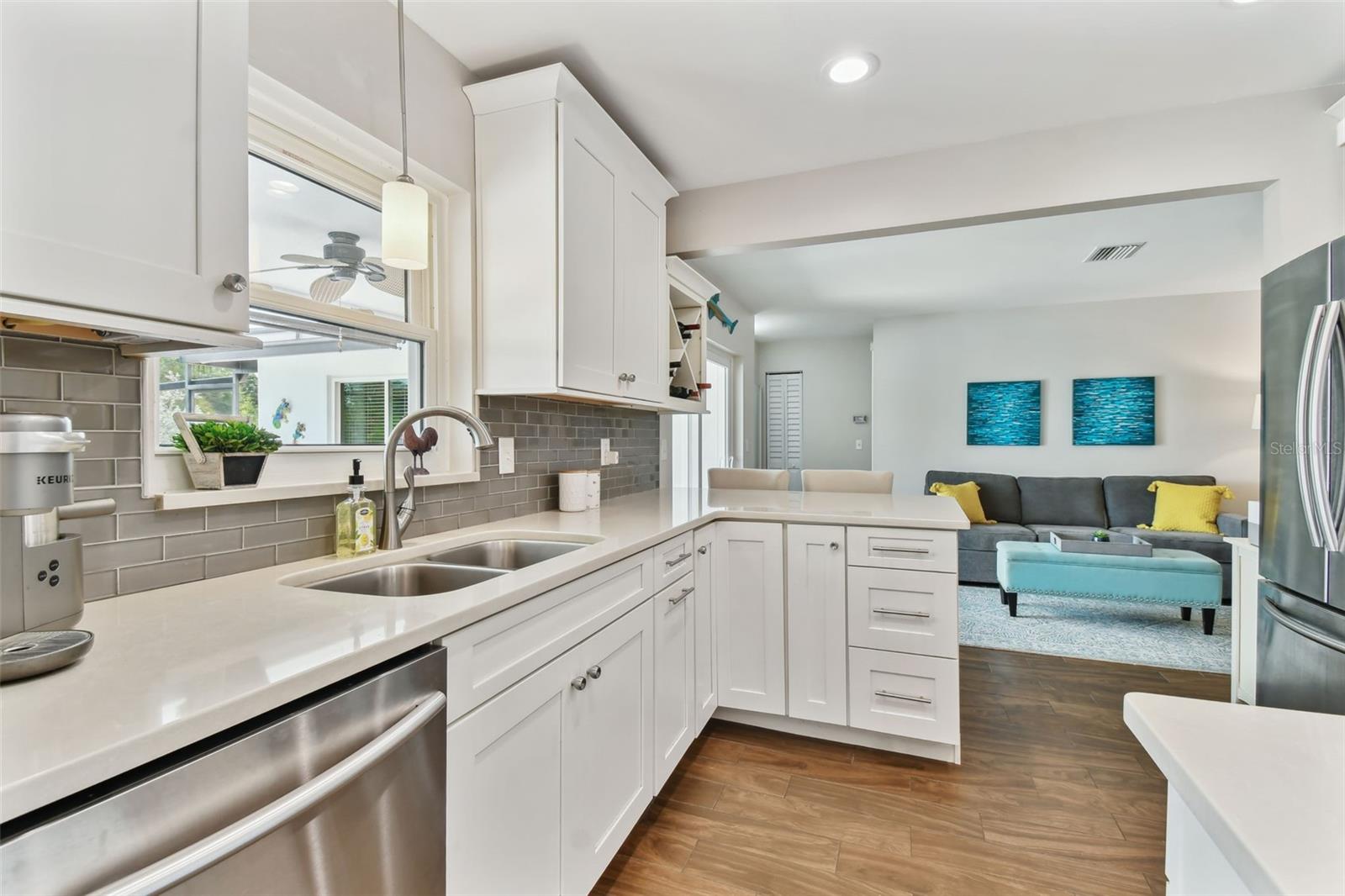 Kitchen lots of counter space