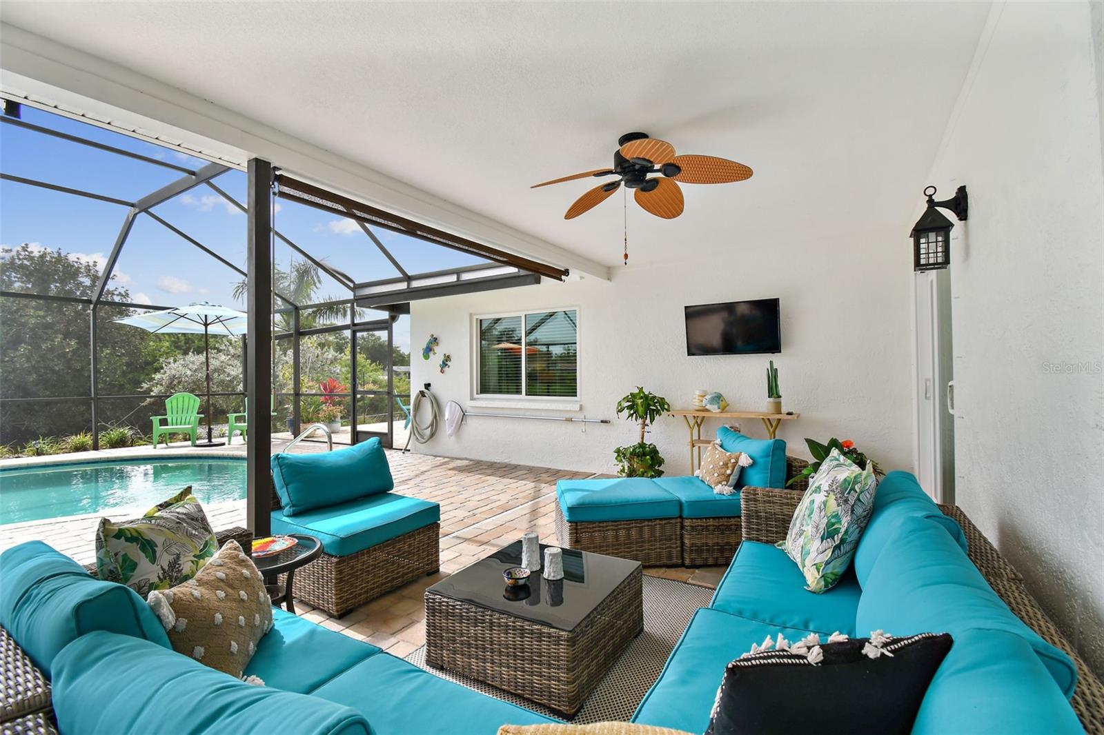 Large Covered Lanai