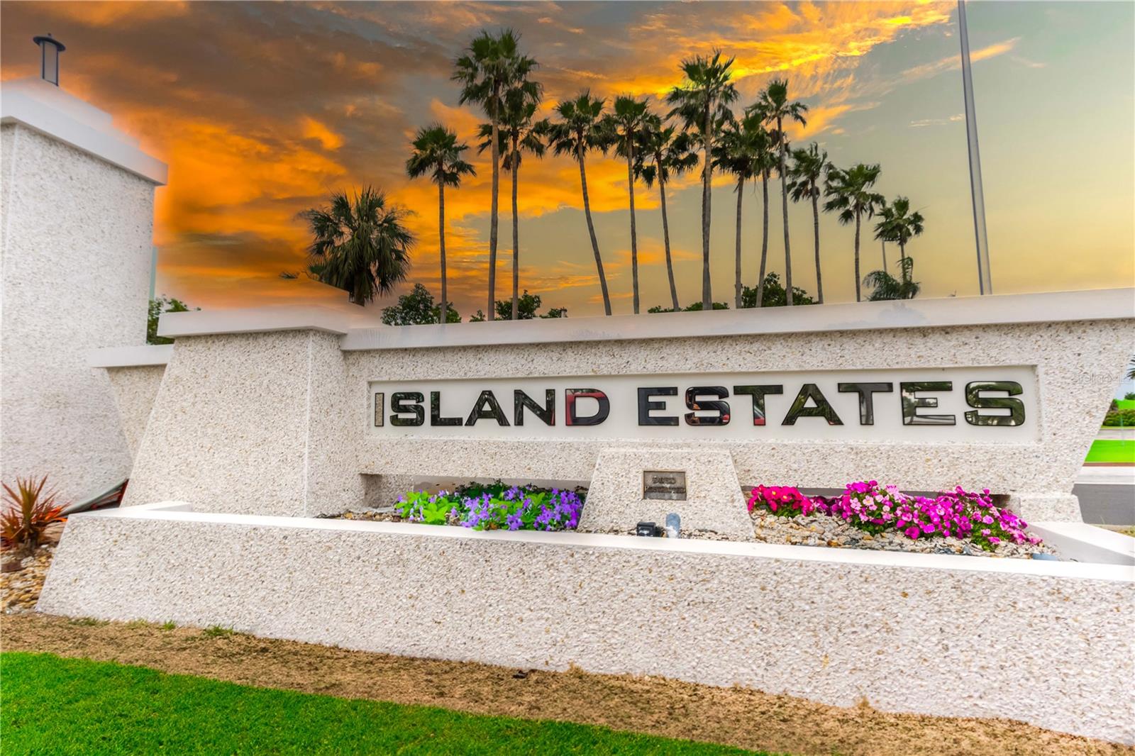 WELCOME TO PARADISE- ISLAND ESTATES