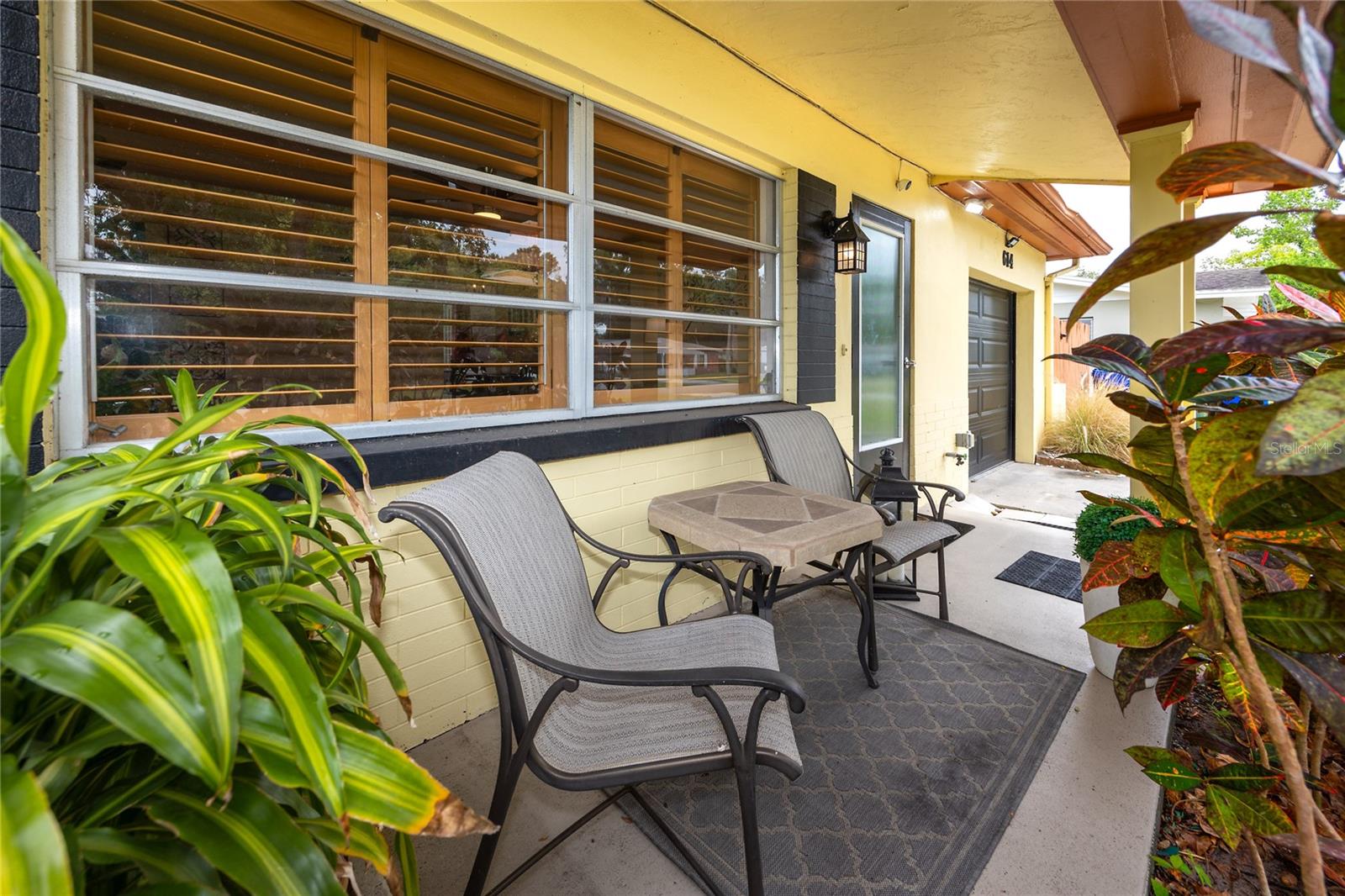 Nice front porch to enjoy a cup of coffee or tea!