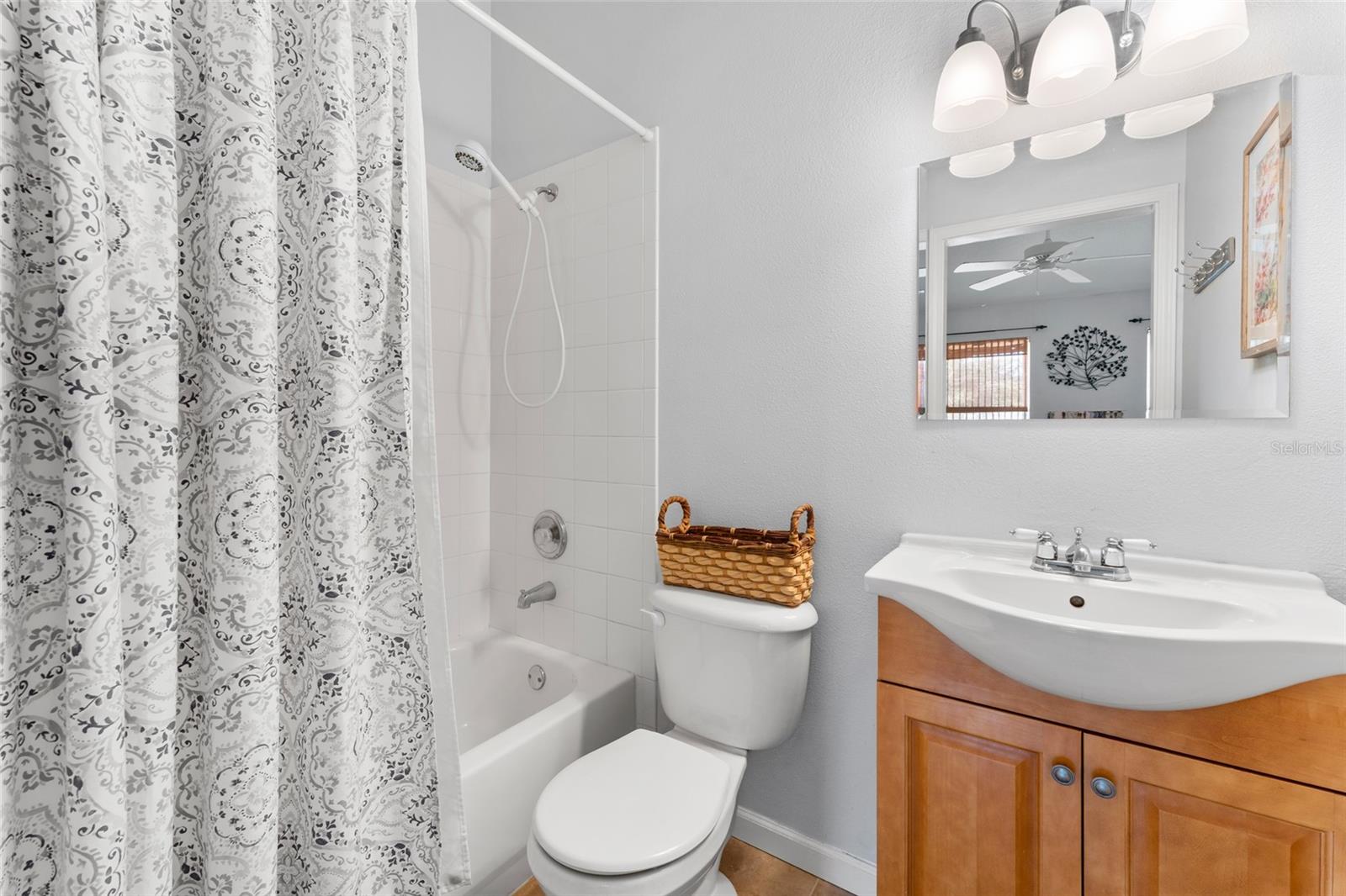 Ensuite bath-2nd primary