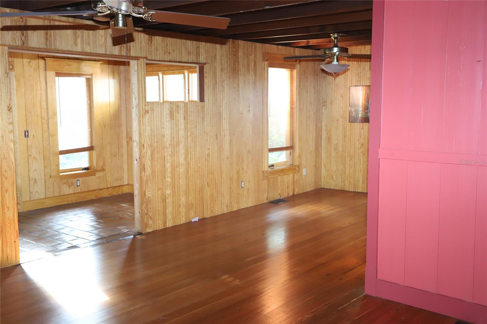 Livingroom to foyer