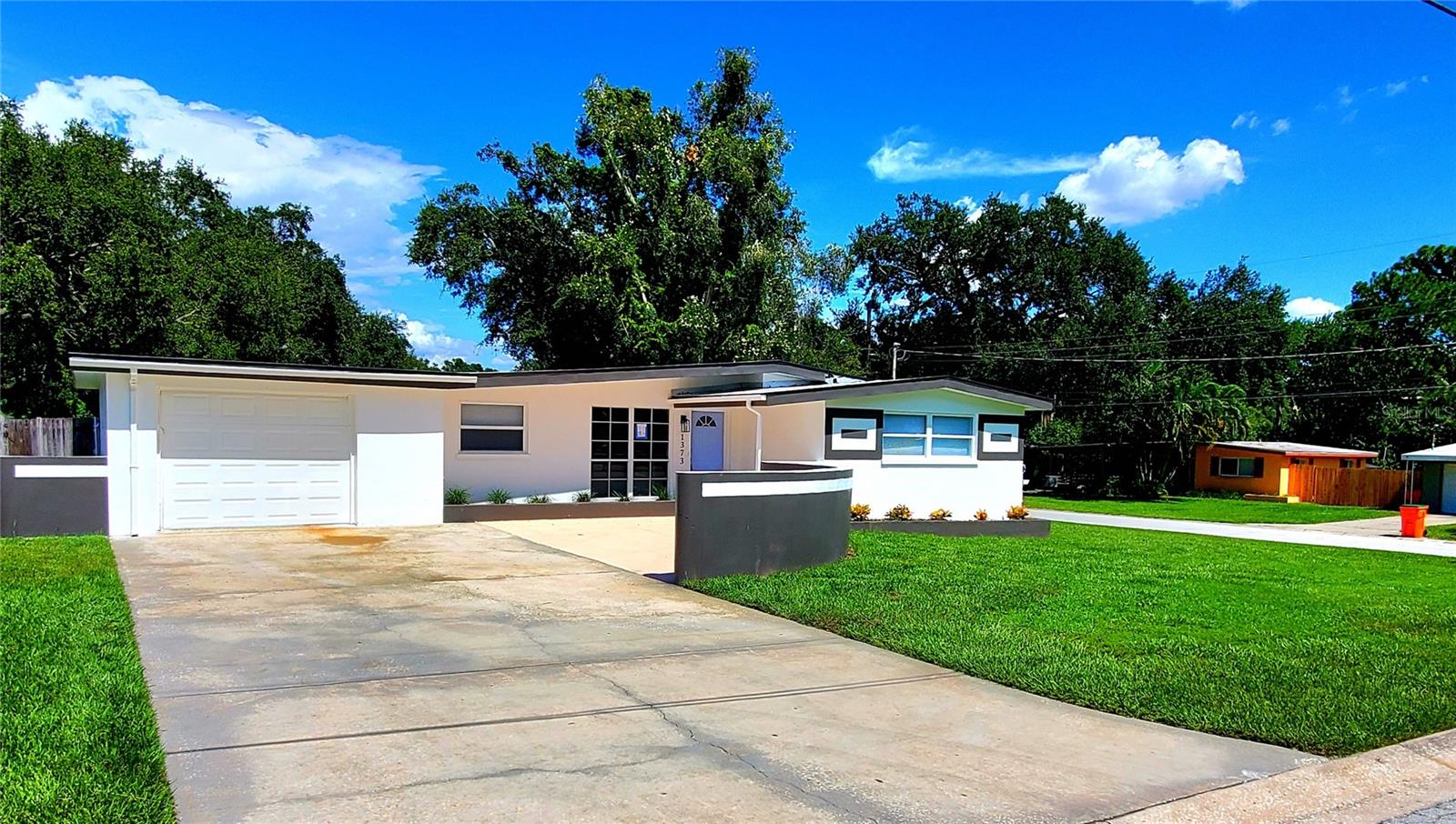 CURB APPEAL