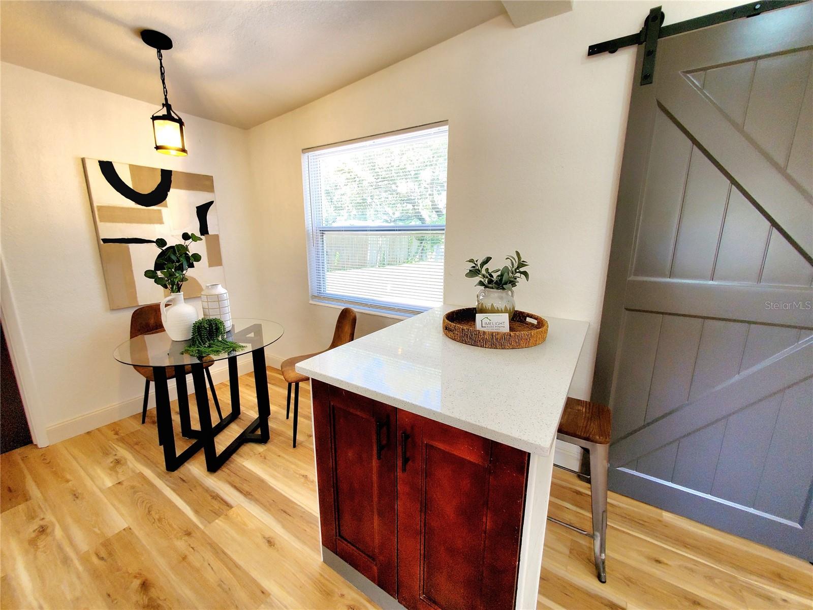DINE-IN AREA