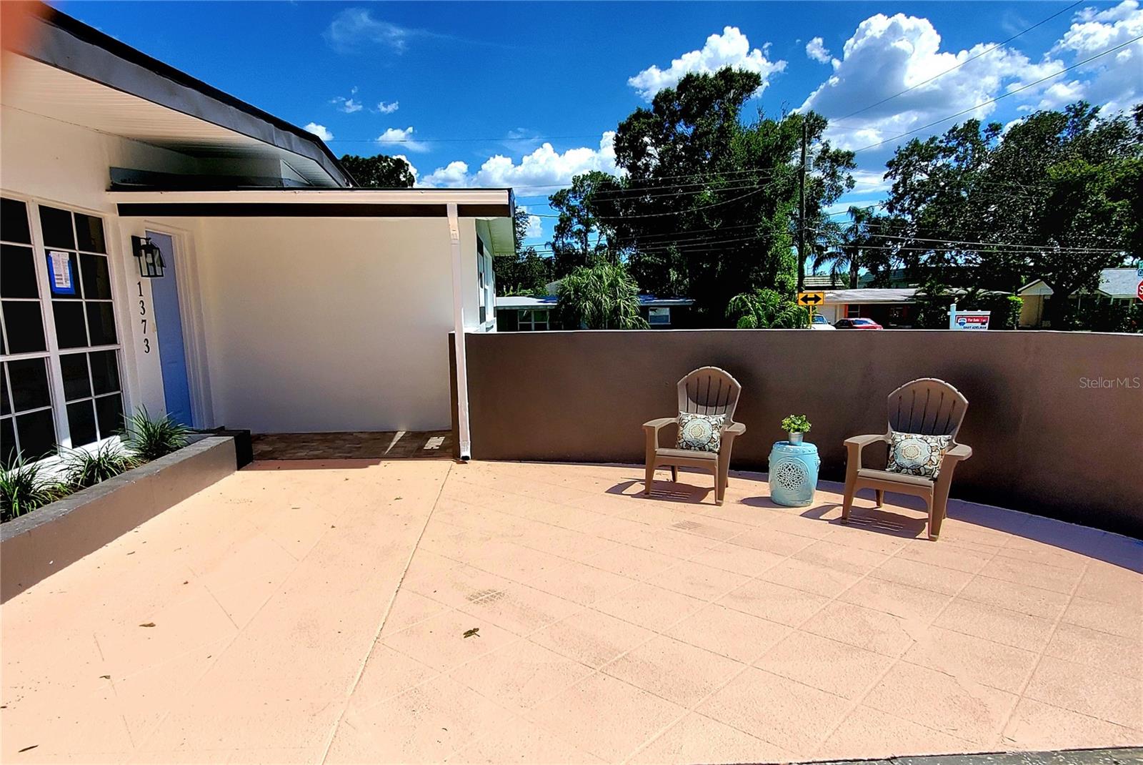 FRONT COURTYARD