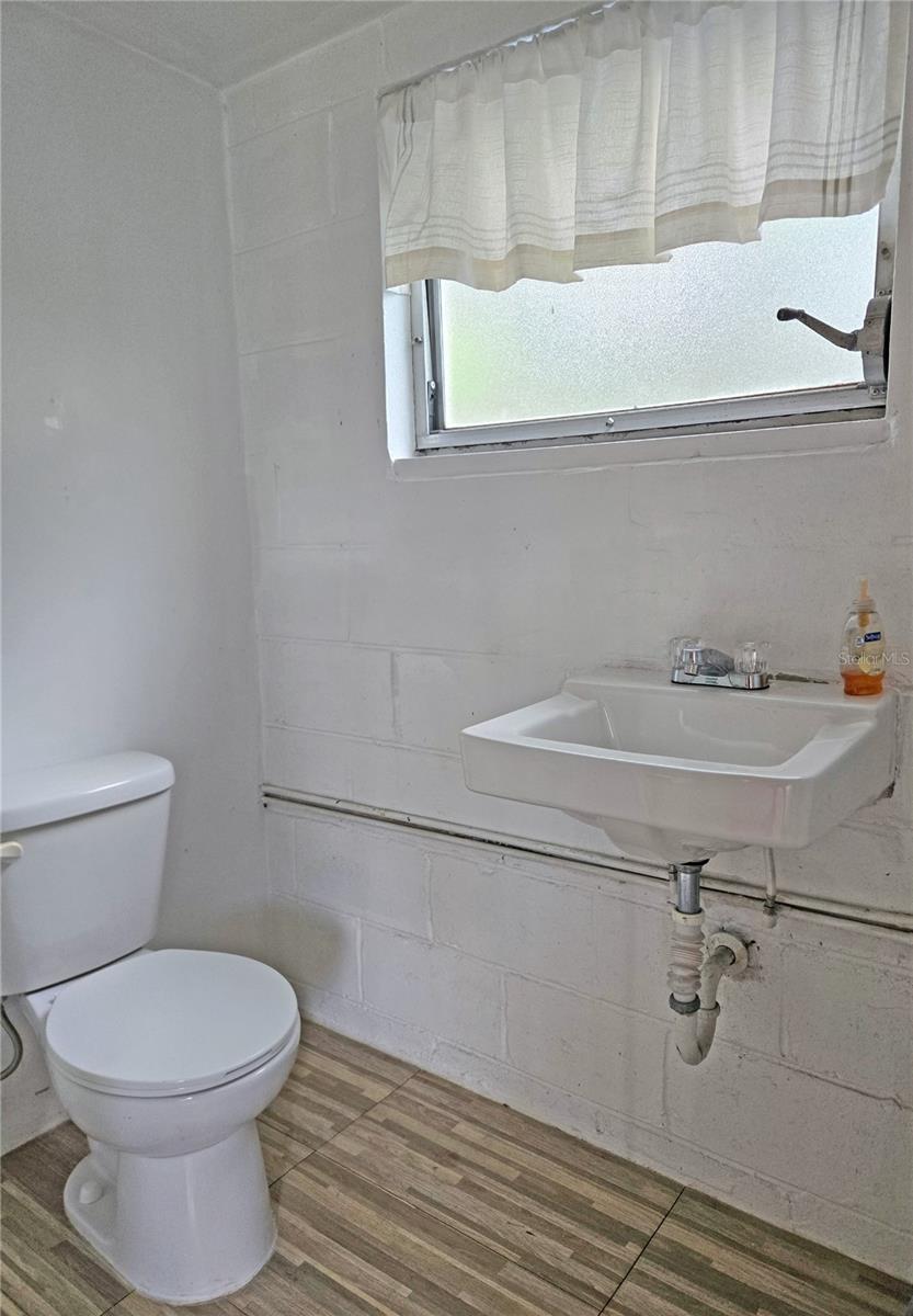 Garage Half Bath