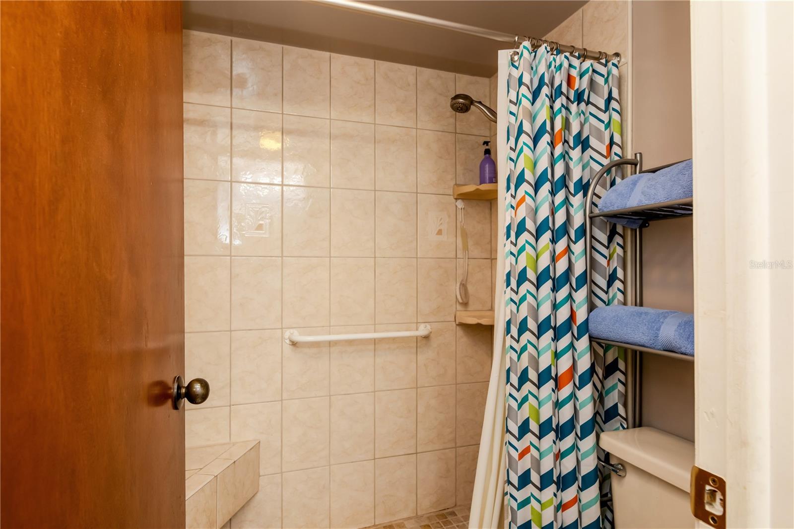 Primary Ensuite - Separate shower and toilet