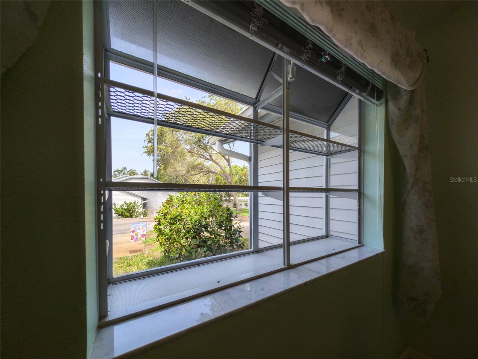 Garden window