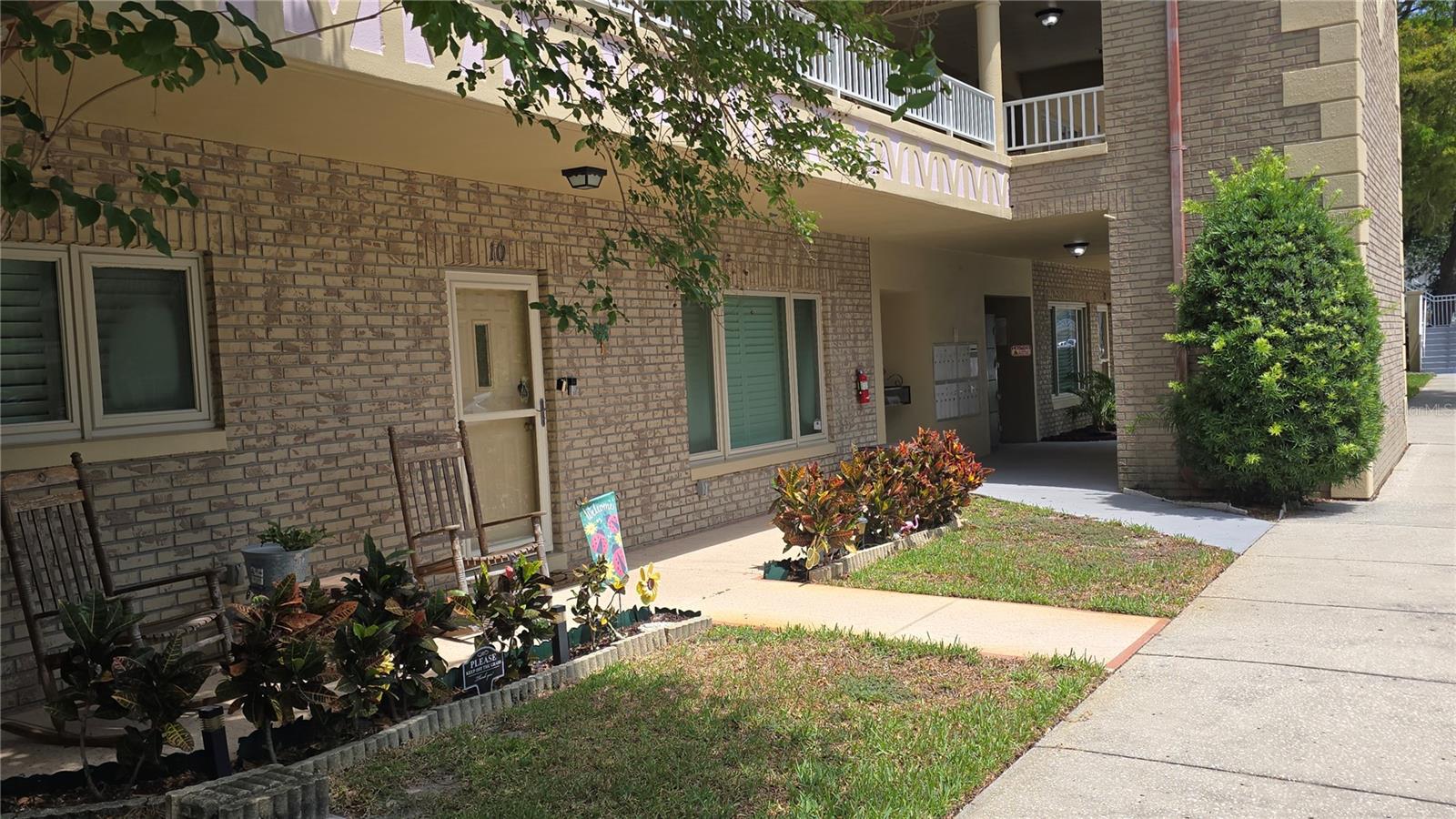 Front porch area