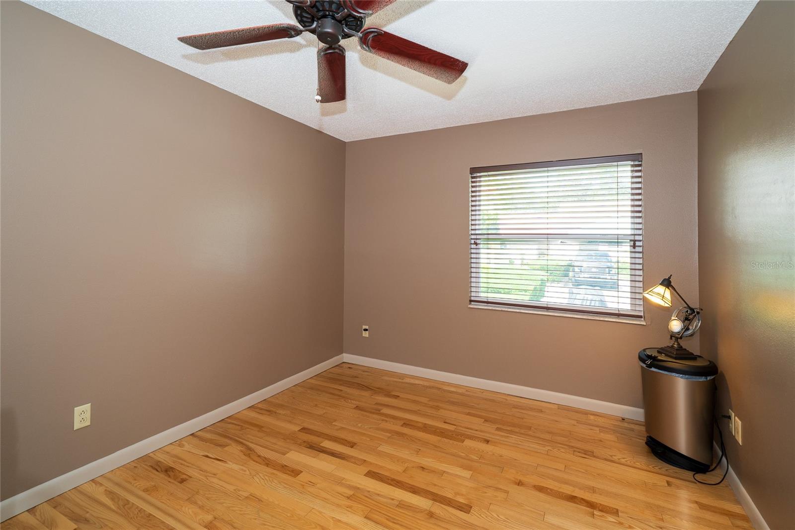 Office/den or 3rd bedroom