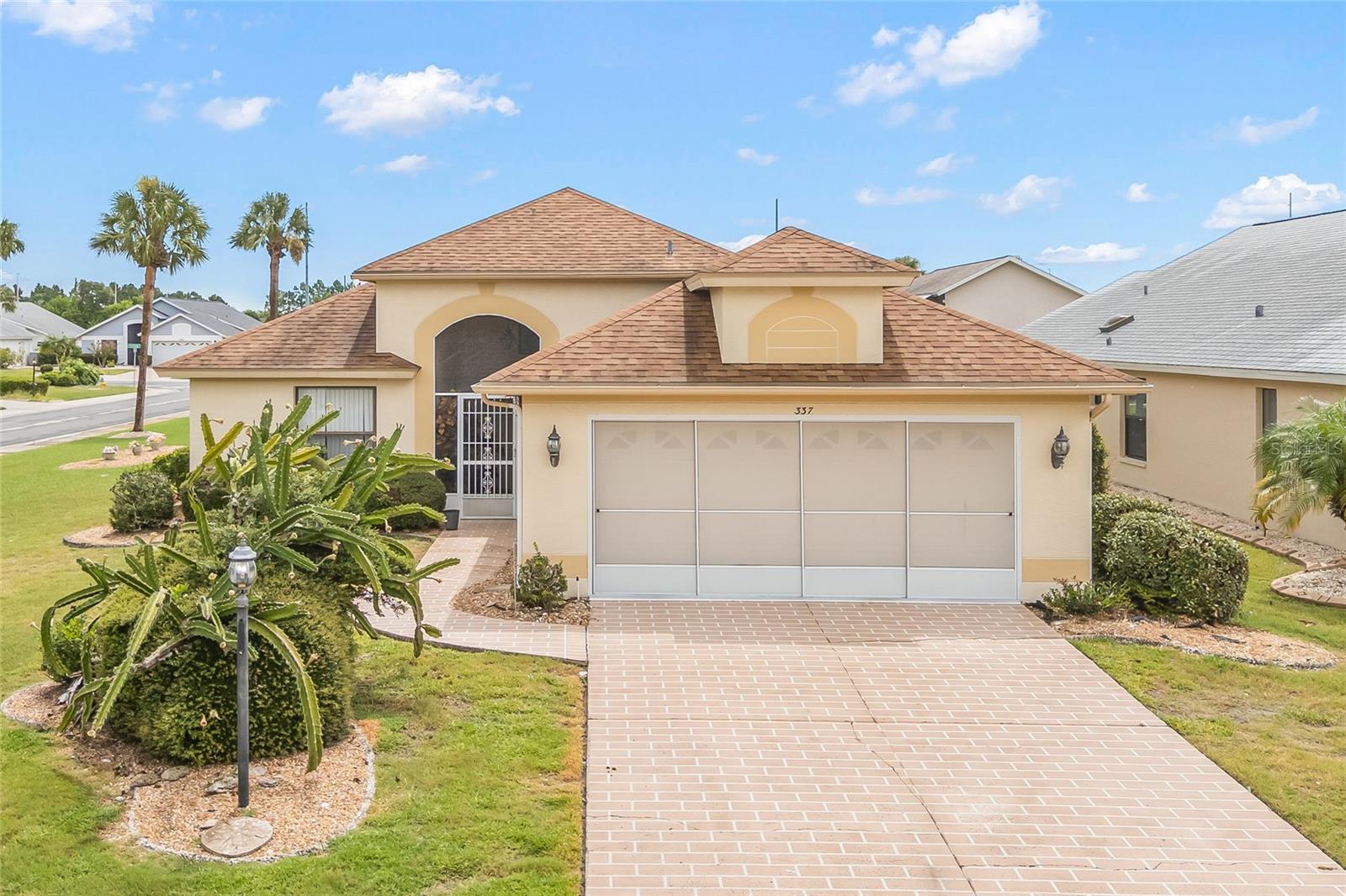 337 NORTHWAYHUGE CORNER LOT!
