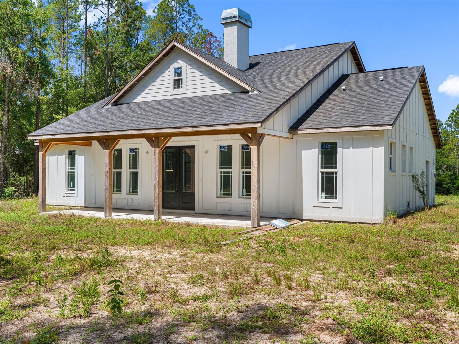 Front view of property