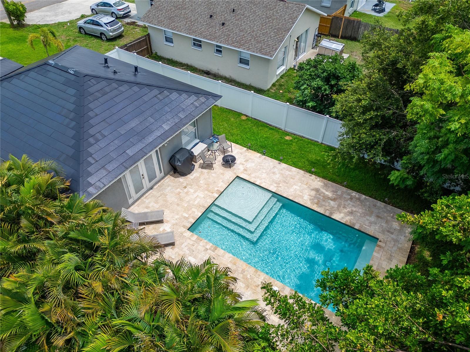 Your heated saline pool with sun shelf (2021) awaits