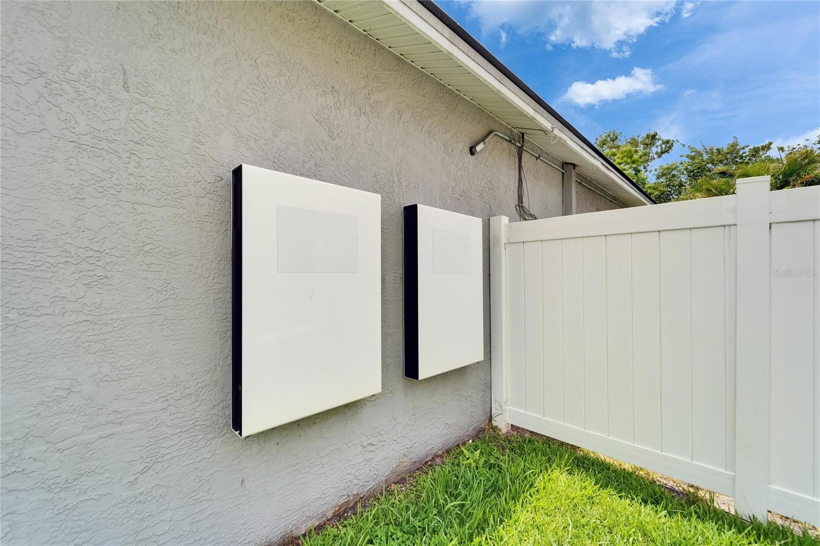 Tesla Power Wall and Backup 2. Whole House Backup with off-grid battery
