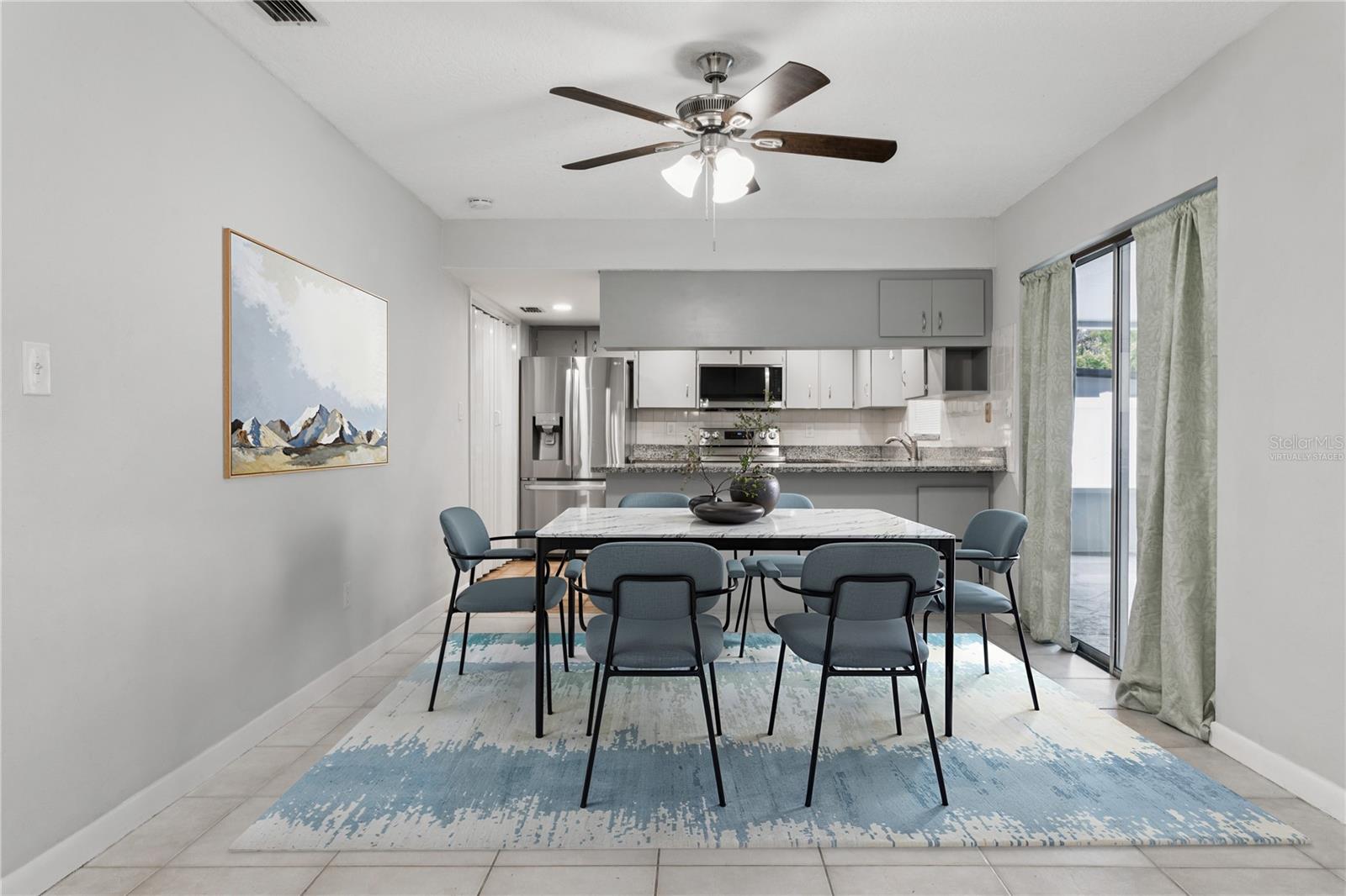 Virtually staged dining room