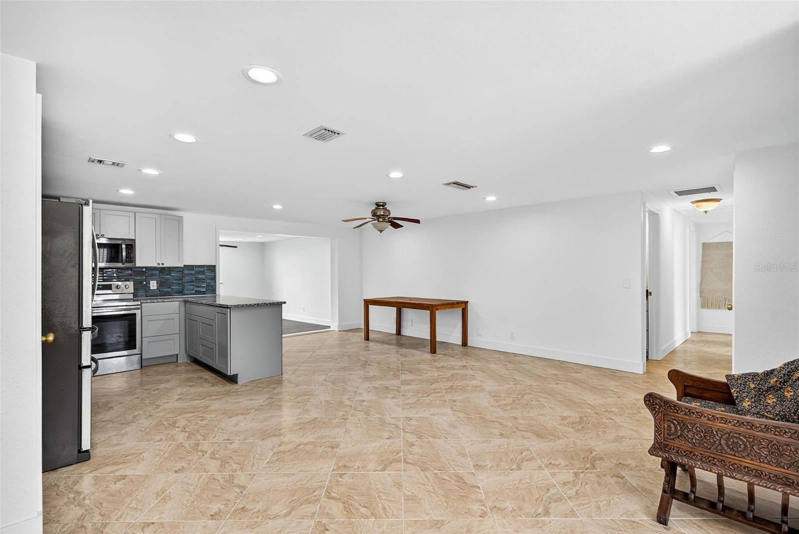 spacious, beautiful tile floors