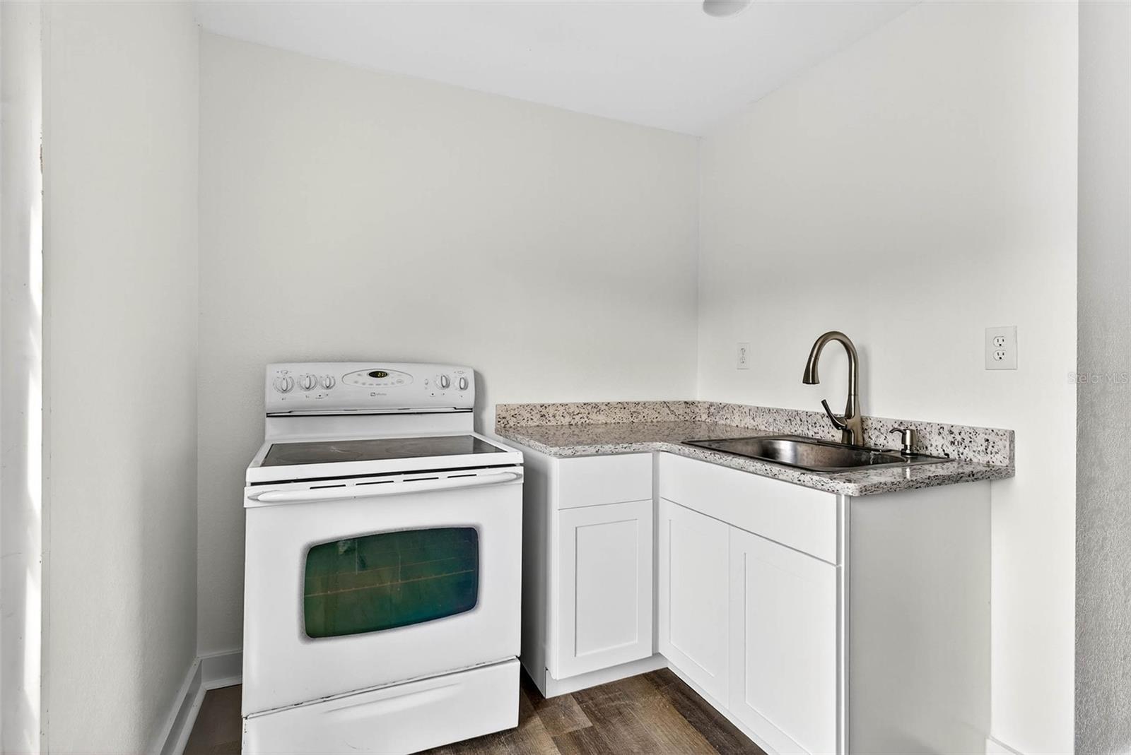 small house kitchenette