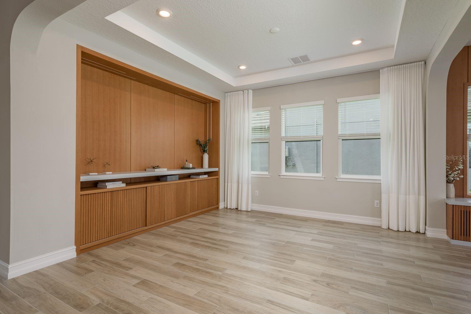 Formal Dining
