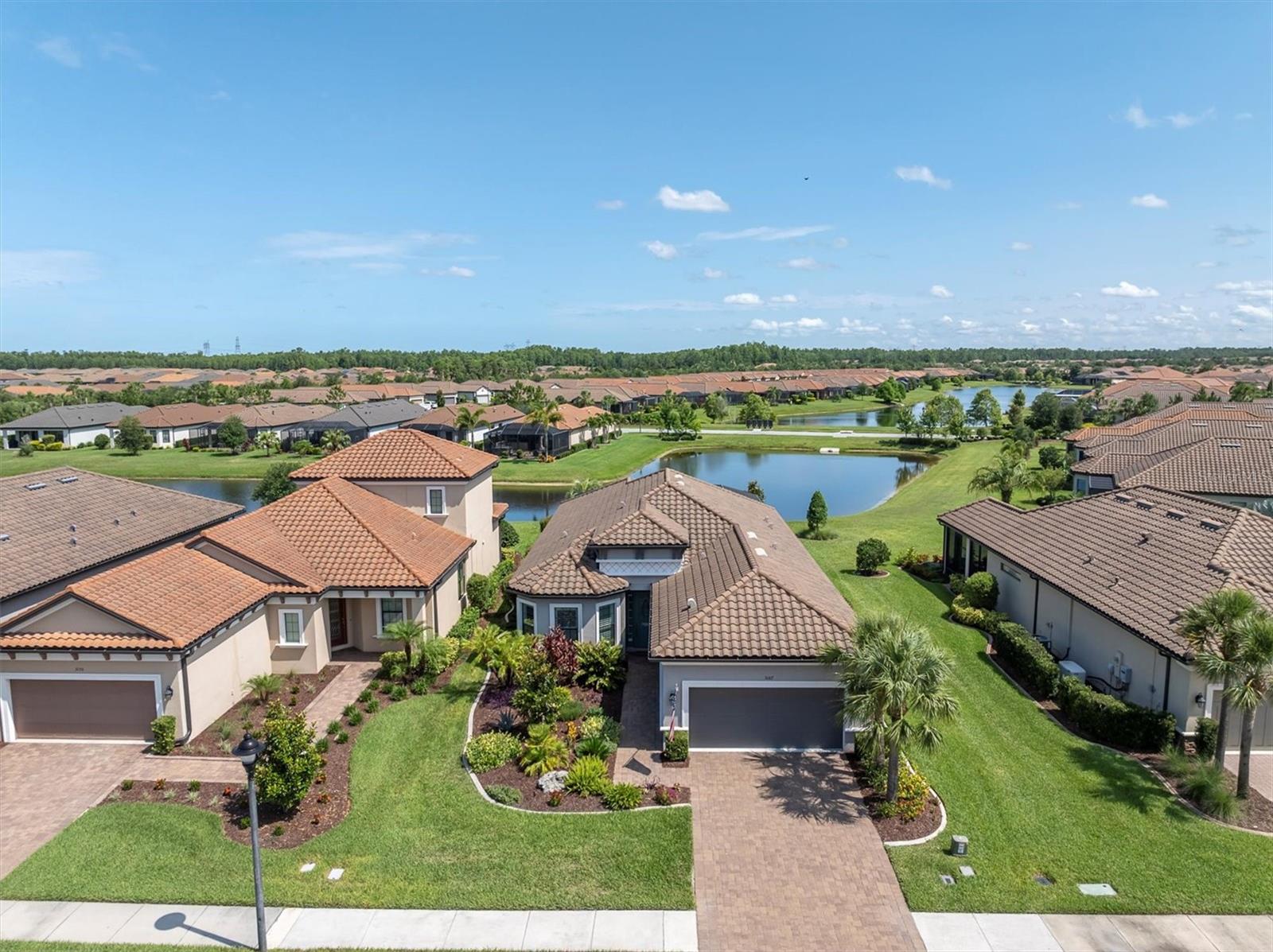 WELCOME HOME ~ LUXURY TAYLOR MORRISON FARNESE IN GATED ESPLANADE