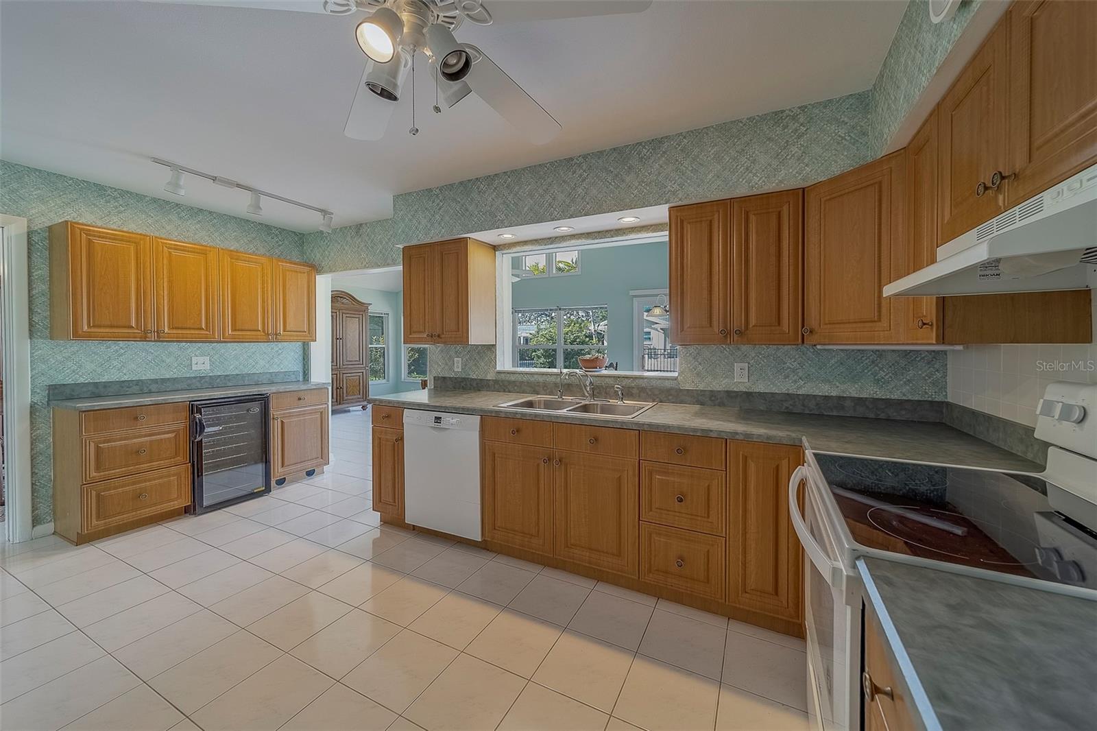 Large Kitchen