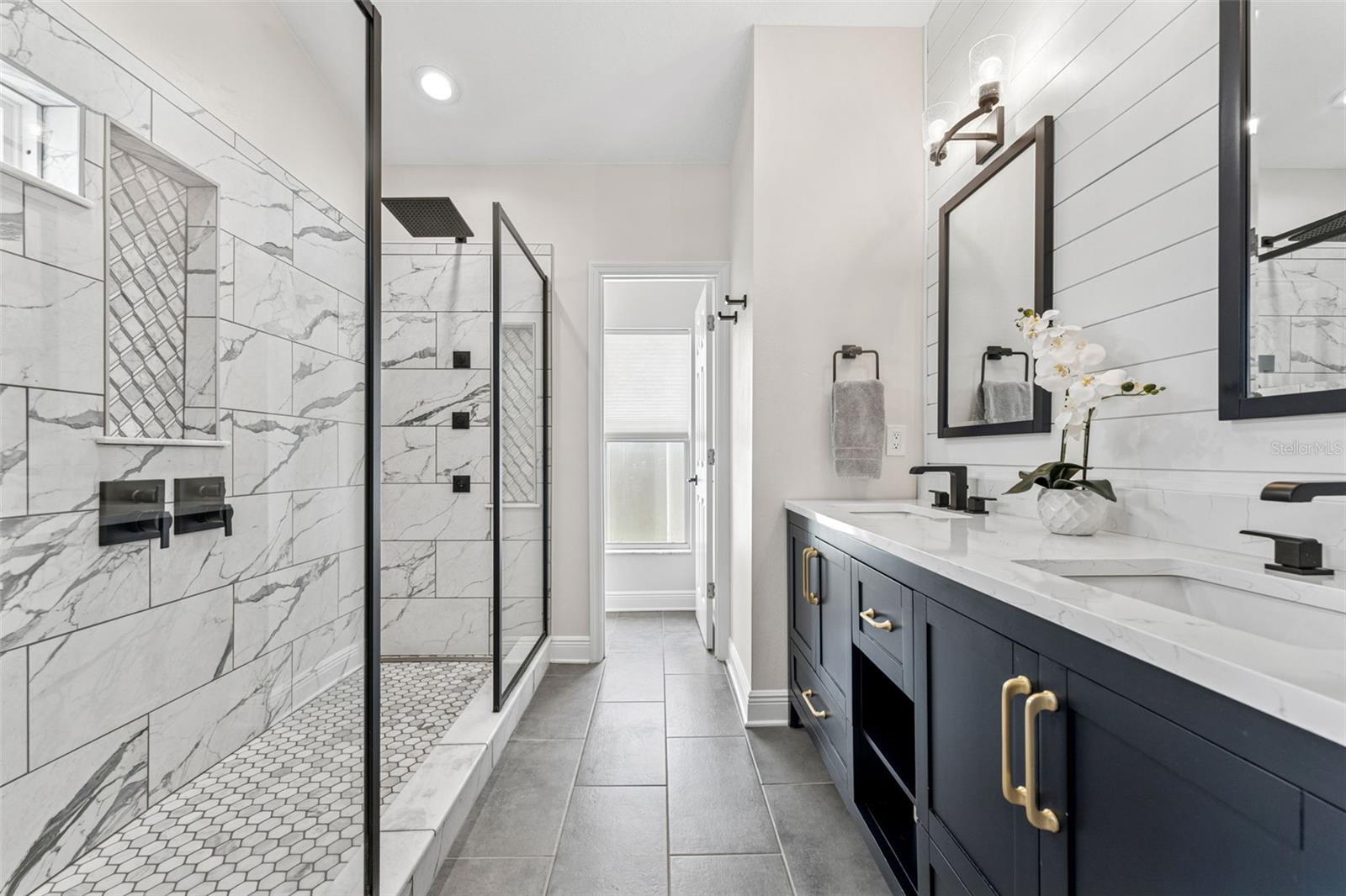 Primary Suite Bathroom