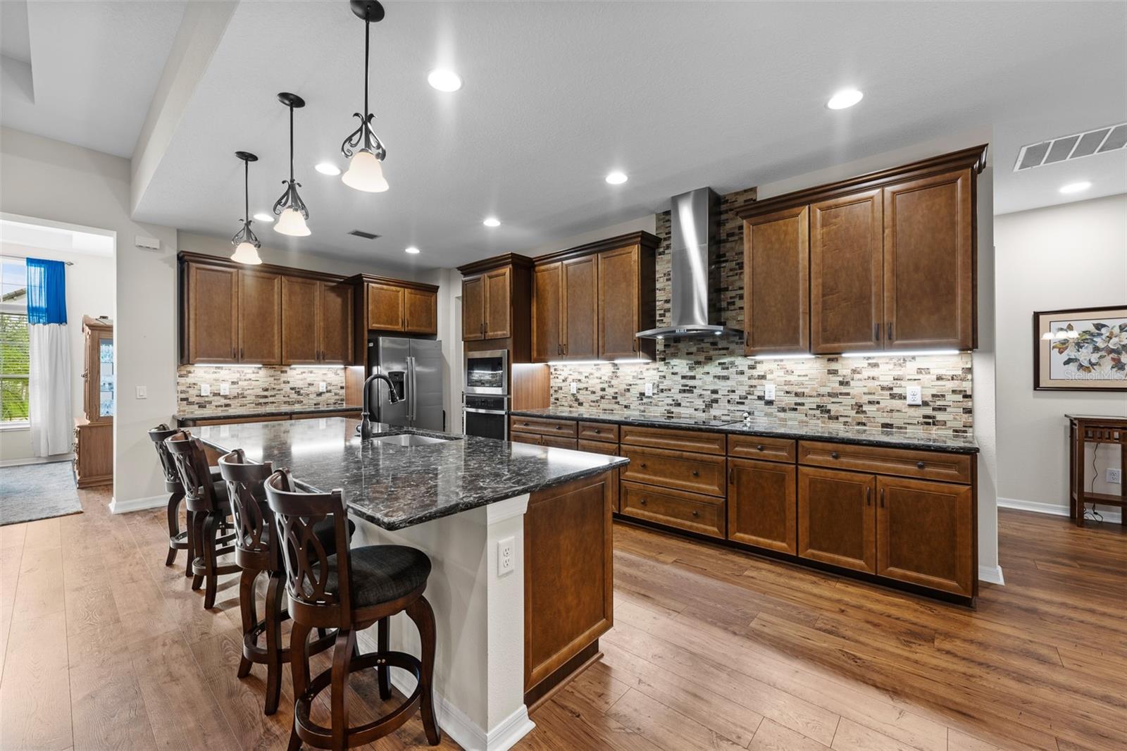 Nice, Large kitchen with impressive island