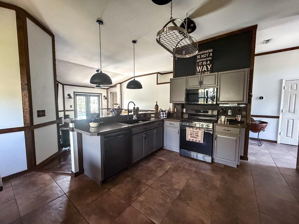 Kitchen Bar Counter