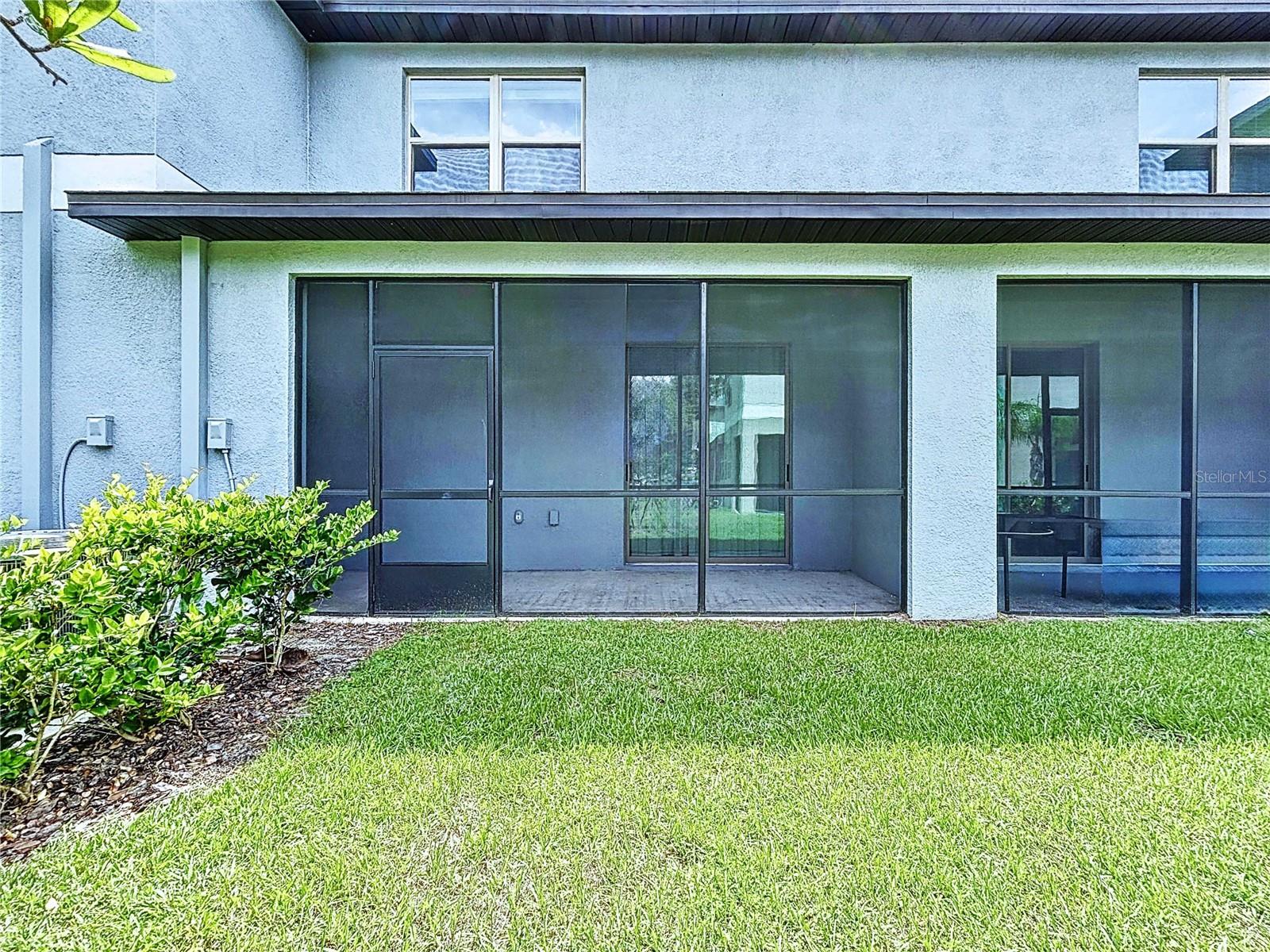 Private Screened Lanai
