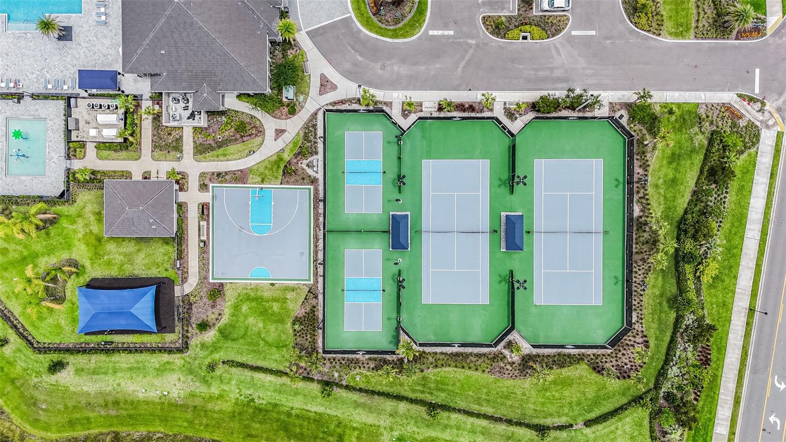 Piclekbar courts