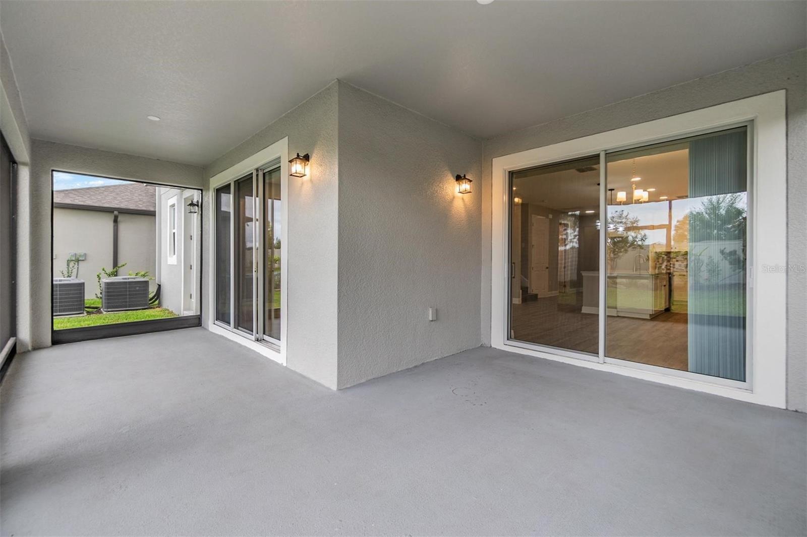 Large, covered Lanai