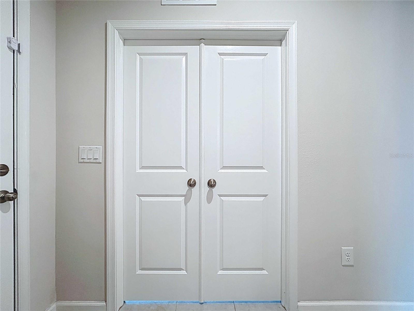 1st Bedroom/Office