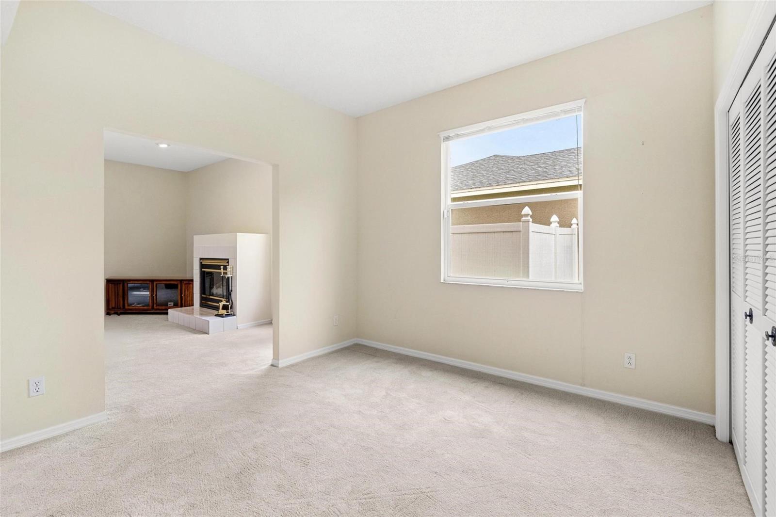 1st floor office or 5th bedroom