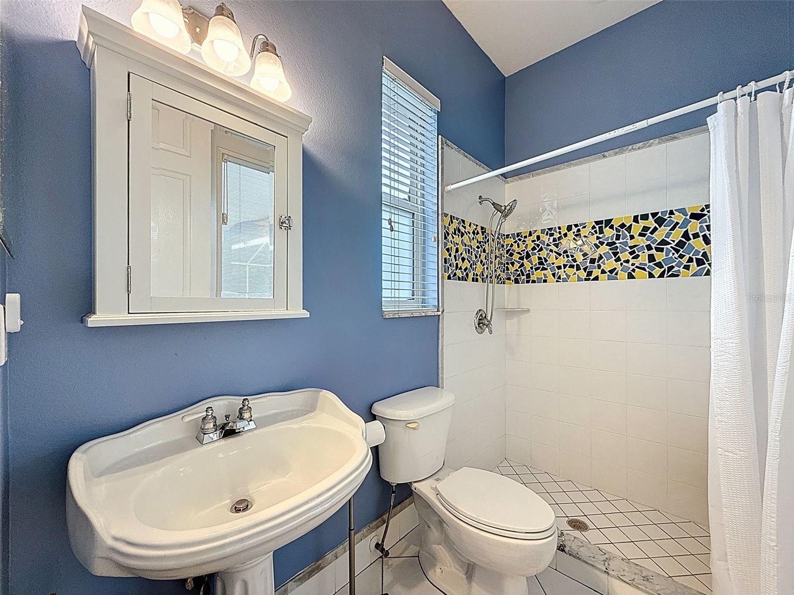 Bedroom 3 ensuite