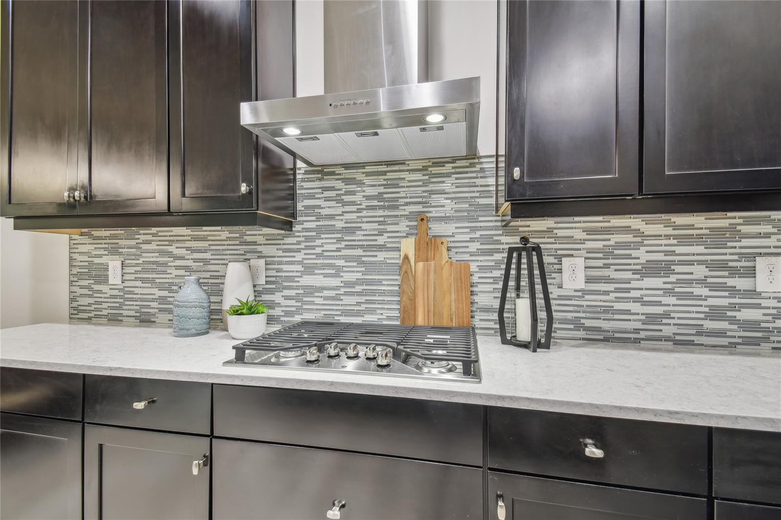 Decorative backsplash, new gas cooktop