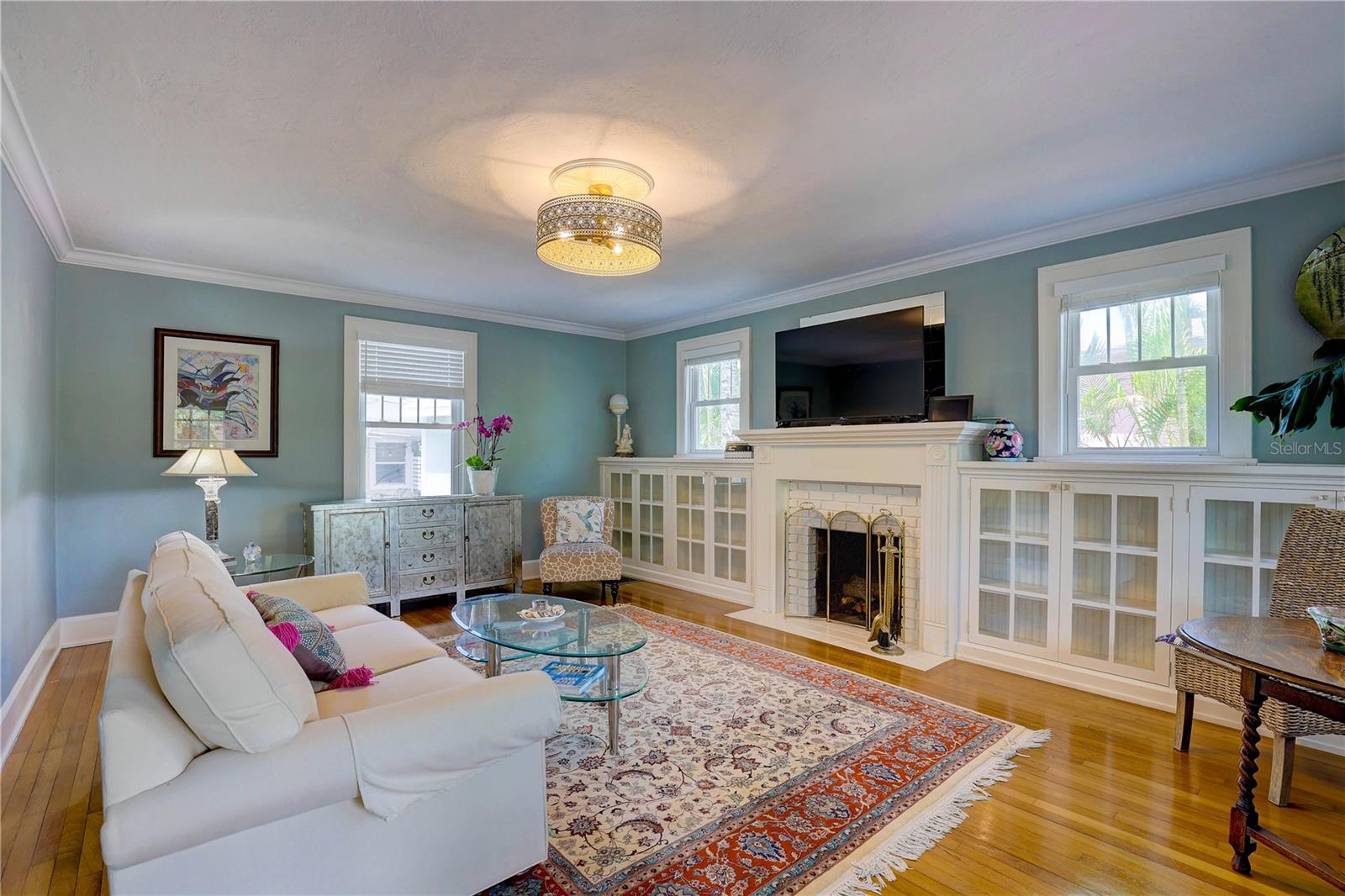 Living room seen from front door