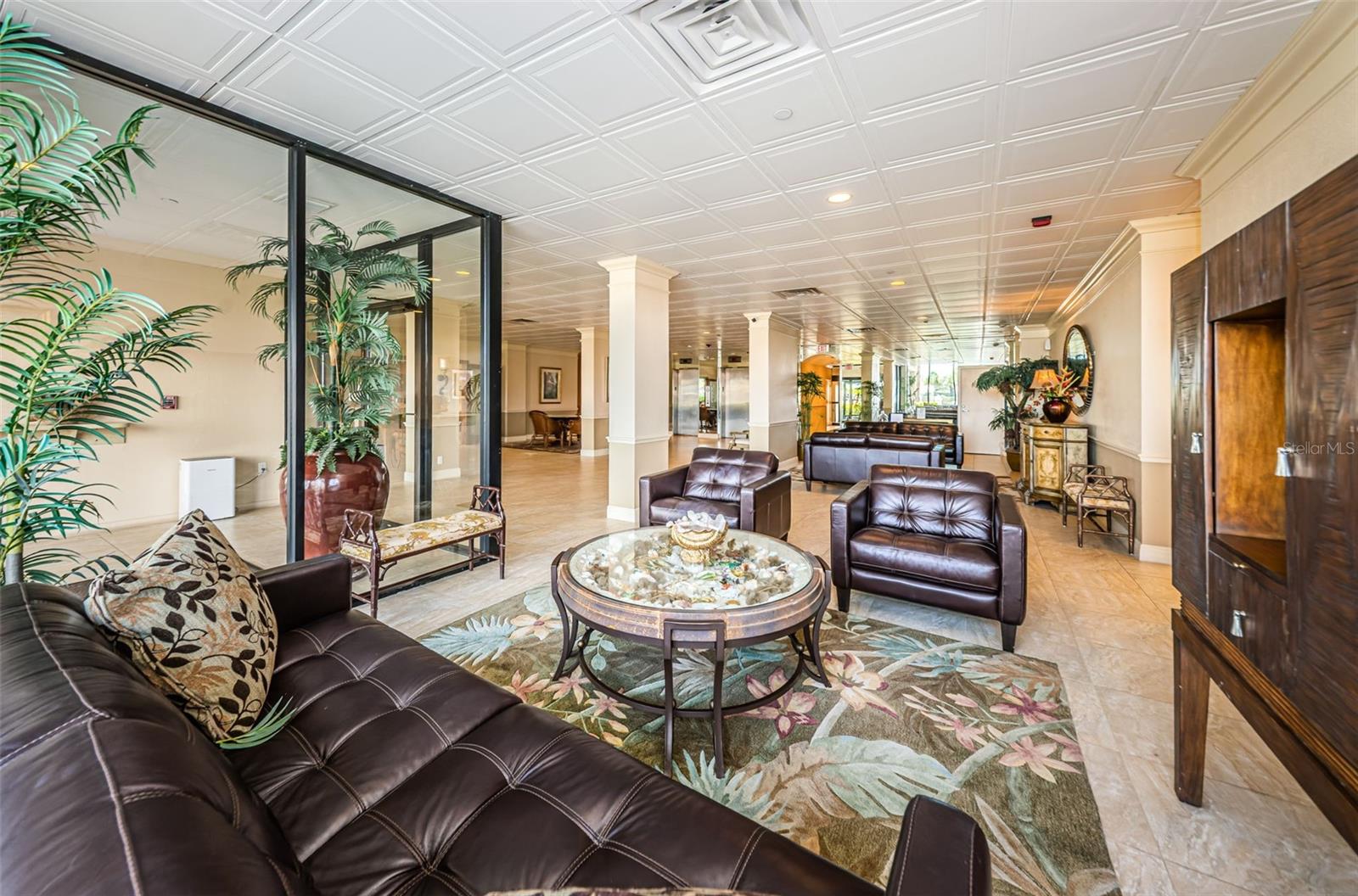 Sitting Area/Lobby1621 Gulf Blvd, Unit 407, Clearwater Beach, FL